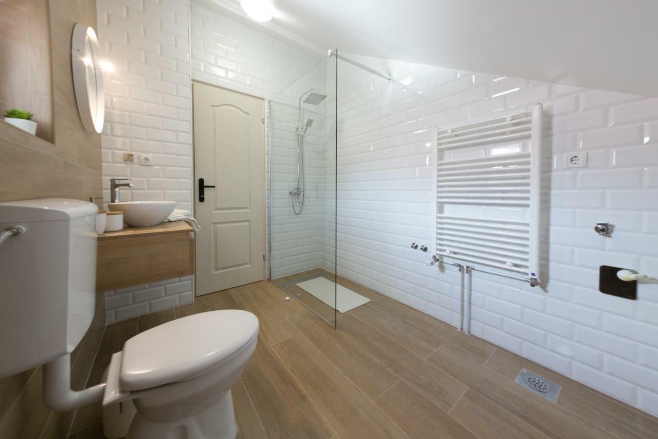 Appartamento House Smolcic Otočac Esterno foto