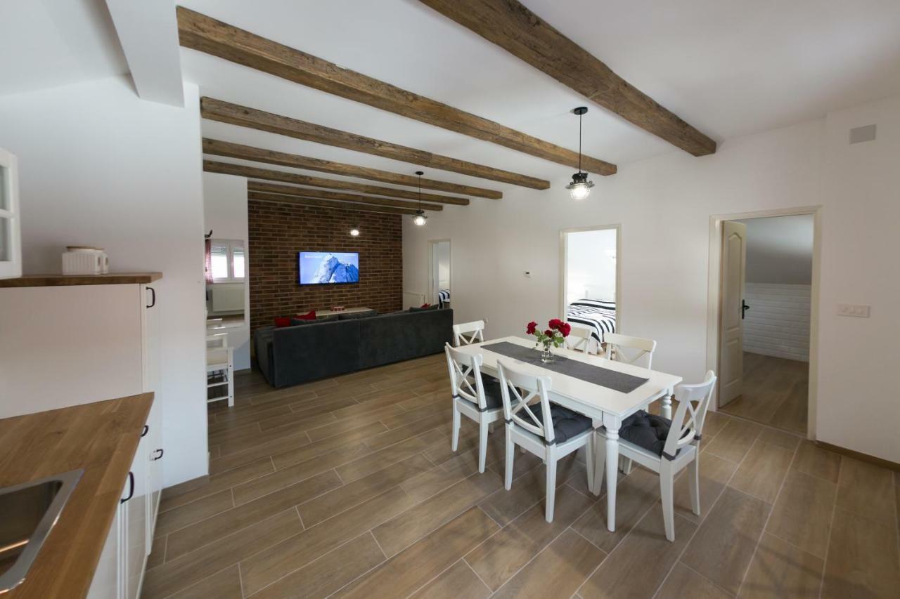 Appartamento House Smolcic Otočac Esterno foto