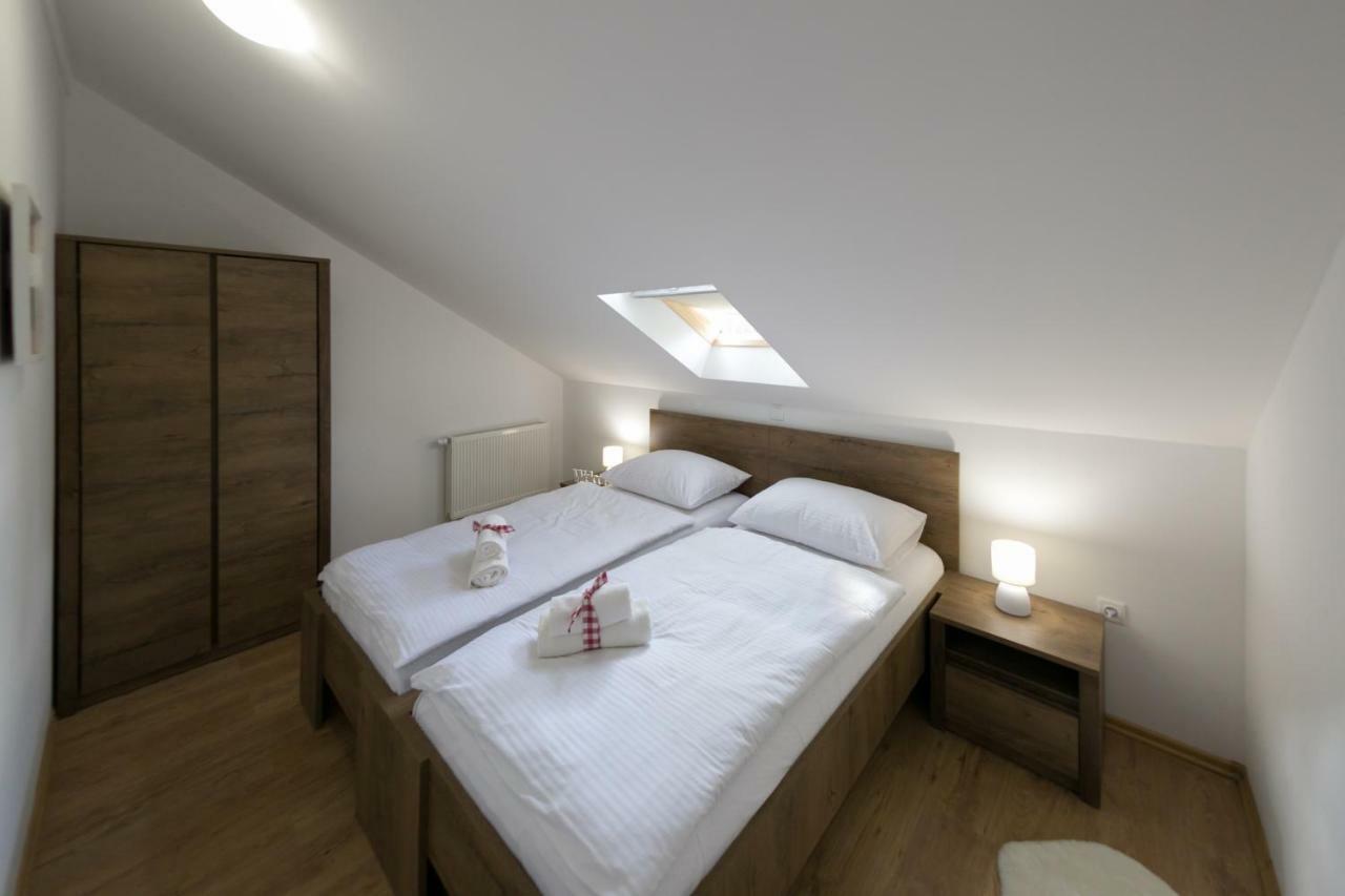 Appartamento House Smolcic Otočac Esterno foto