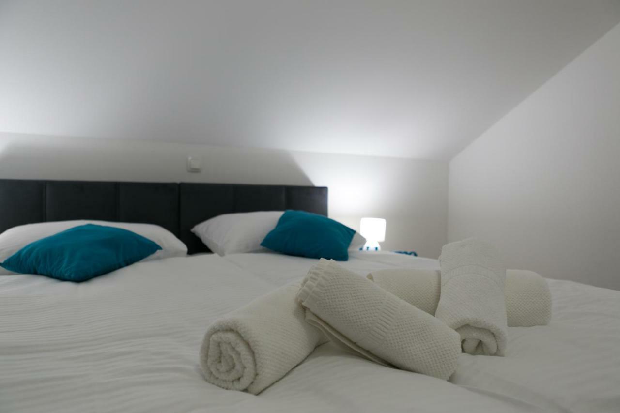 Appartamento House Smolcic Otočac Esterno foto