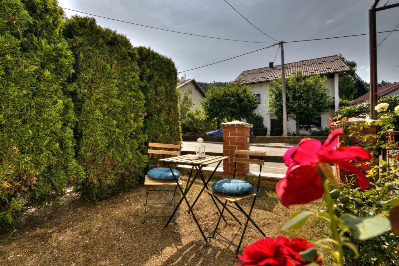 Appartamento House Smolcic Otočac Esterno foto