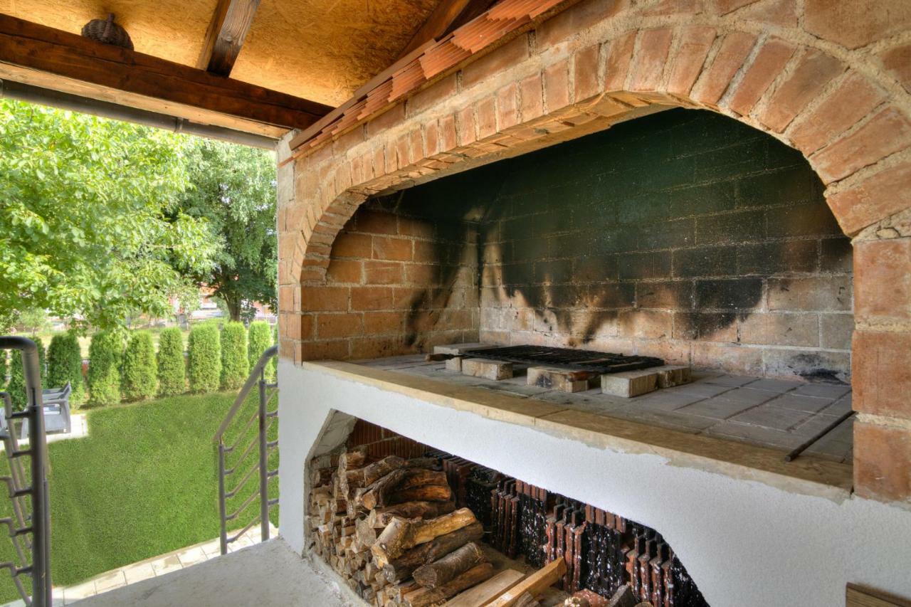 Appartamento House Smolcic Otočac Esterno foto